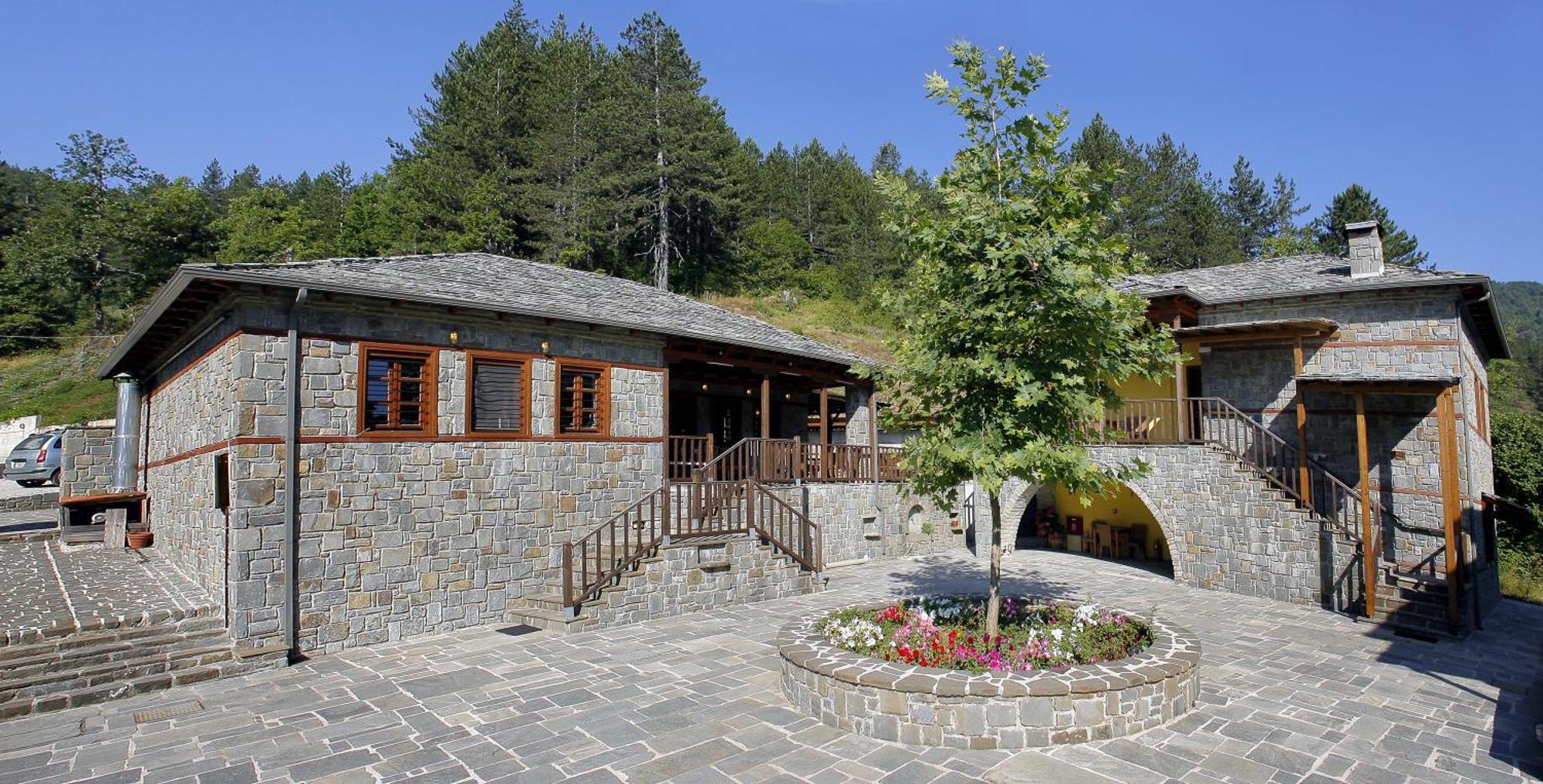 ווֹבוסה Kerasies Guesthouse מראה חיצוני תמונה