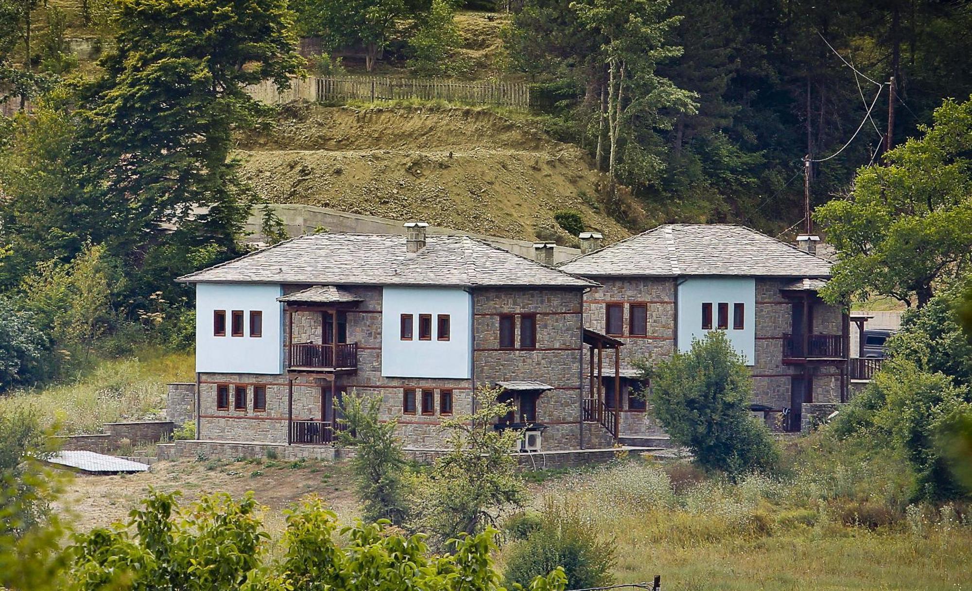 ווֹבוסה Kerasies Guesthouse מראה חיצוני תמונה